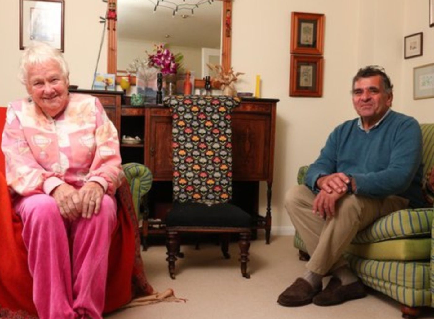Gretta and her homesharer Rick at home in Hampshire